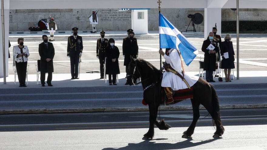 Εντυπωσίασε η μεγαλοπρεπής παρέλαση για τα 200 χρόνια από το 1821