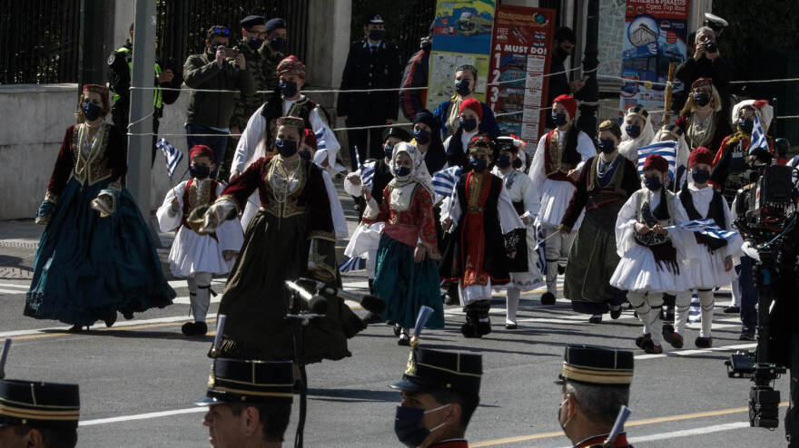 Εντυπωσίασε η μεγαλοπρεπής παρέλαση για τα 200 χρόνια από το 1821