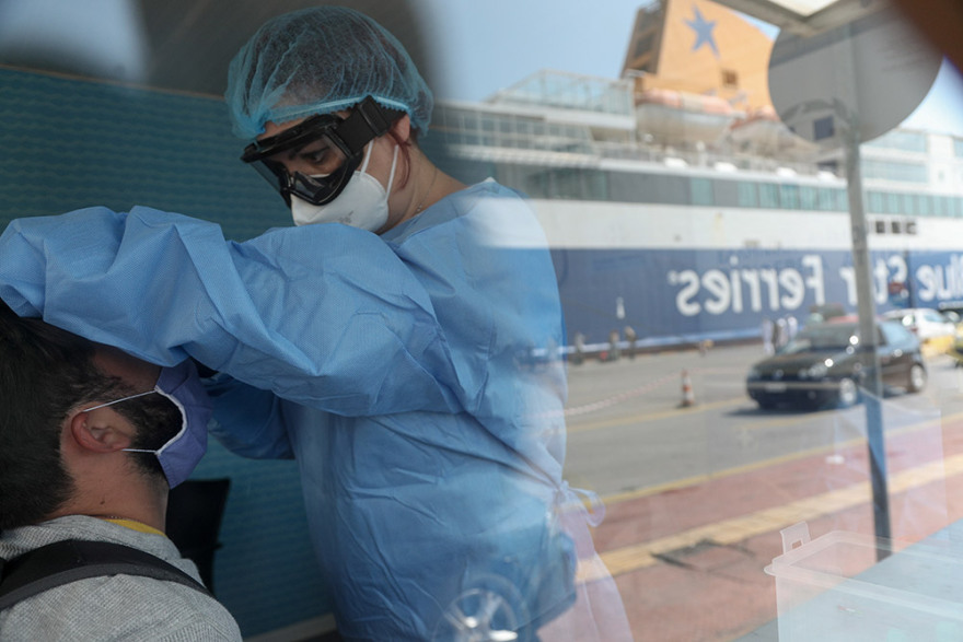 Εµβόλια  για 300.000 εργαζόµενους στον  τουρισµό 