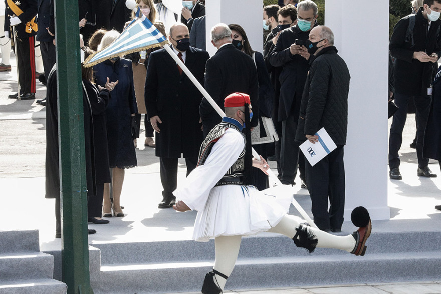 Εντυπωσίασε η μεγαλοπρεπής παρέλαση για τα 200 χρόνια από το 1821