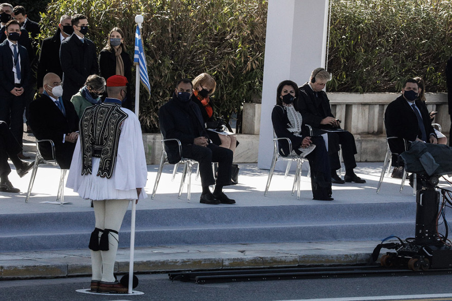 Εντυπωσίασε η μεγαλοπρεπής παρέλαση για τα 200 χρόνια από το 1821