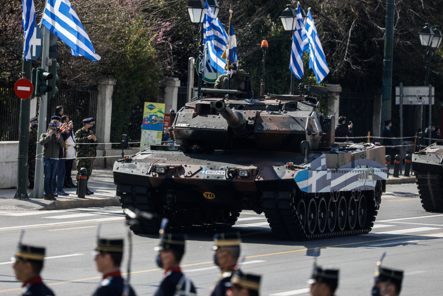 Η παρέλαση για τα 200 χρόνια από την Ελληνική Επανάσταση σε 30 φωτογραφίες 