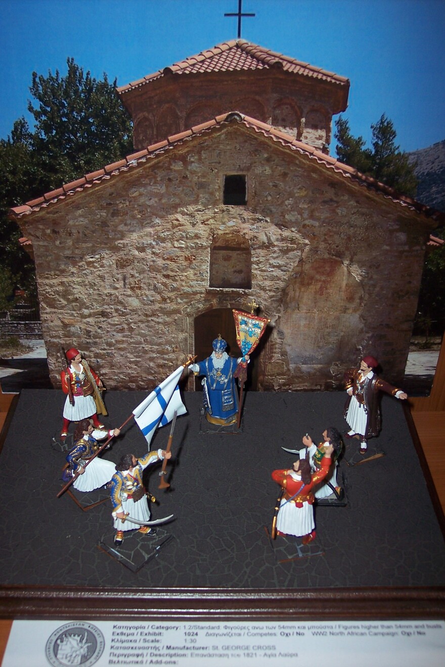 Κολοκοτρώνης και  Μπουμπουλίνα σε μια… χούφτα: Ήρωες 21 δίνουν «μάχες» στη σκακιέρα ενός συλλέκτη  