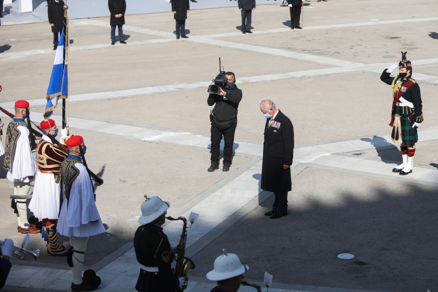 25η Μαρτίου: Οι καταθέσεις των στεφάνων στο Μνημείο του Άγνωστου Στρατιώτη