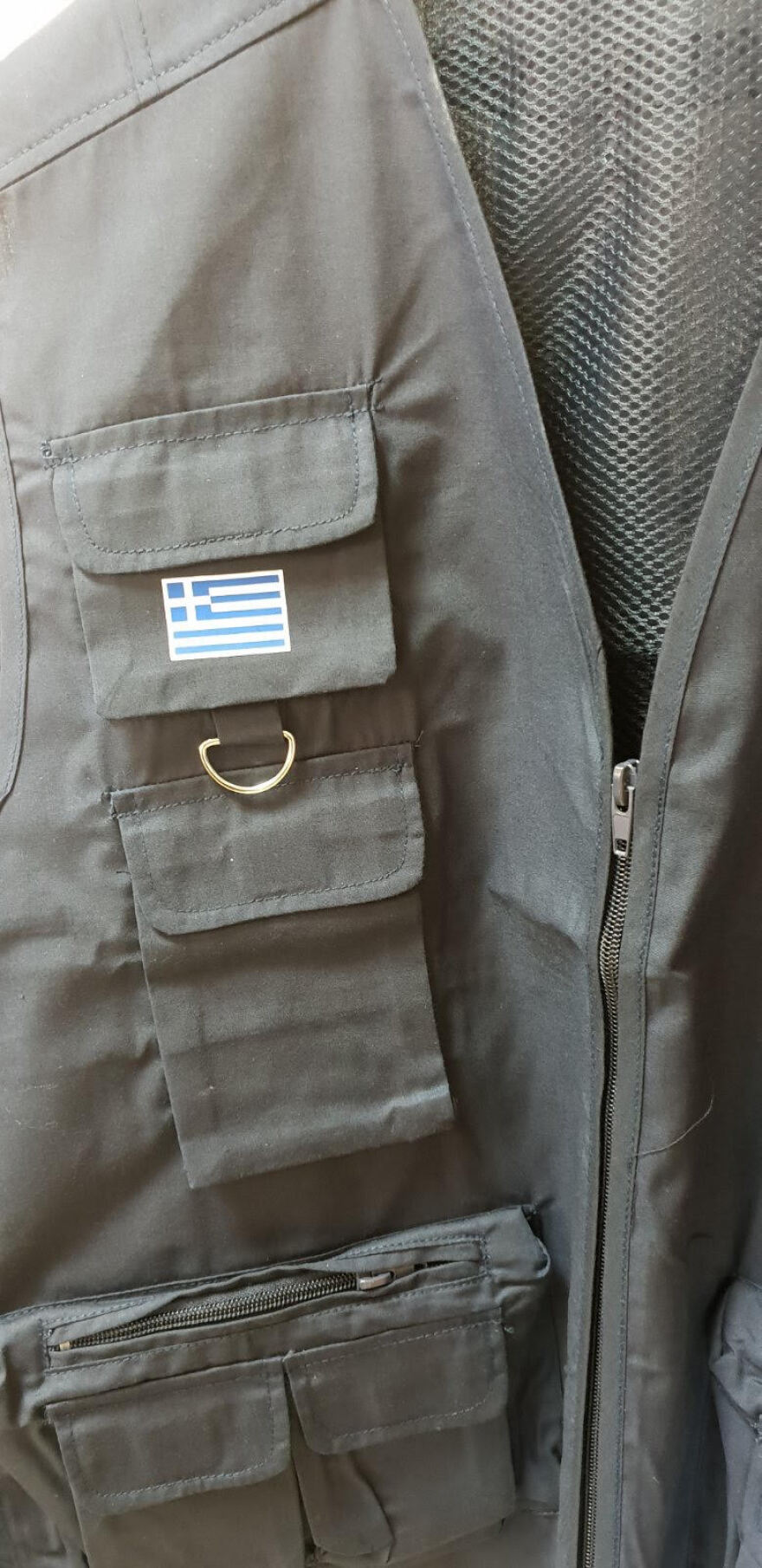 «Φρούρια» οι Δ.Ο.Υ., με ειδικές στολές οι εφοριακοί