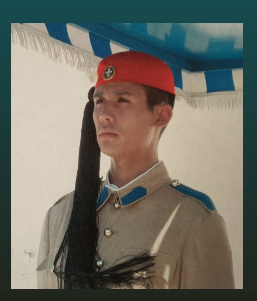 Σωτήρης Κοντιζάς: Αποκάλυψε ότι ήταν Εύζωνας - Η χιουμοριστική ιστορία με Ασιάτες τουρίστες