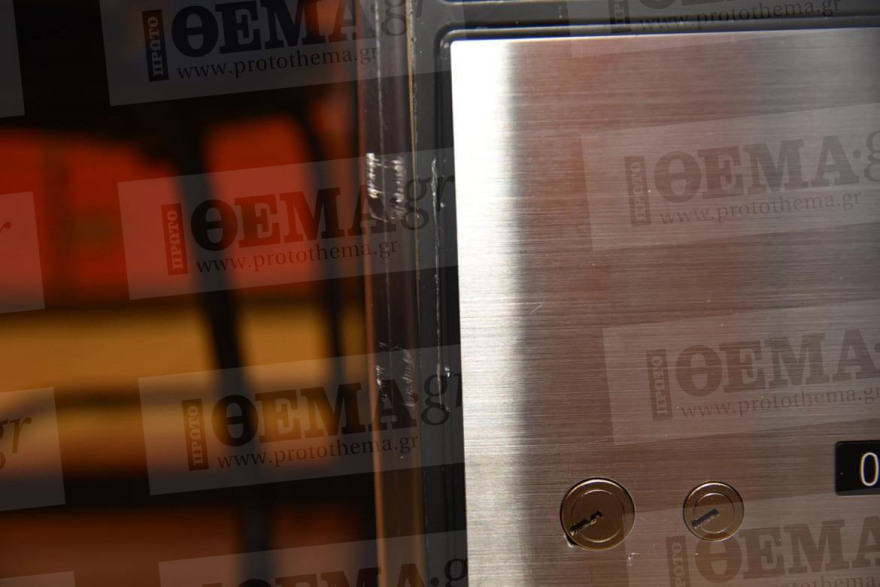 Ριφιφί στο Ψυχικό: Στον ανακριτή ο Βασίλης Γκουρούσης - Στο πλευρό του η Τέτα Καμπουρέλη