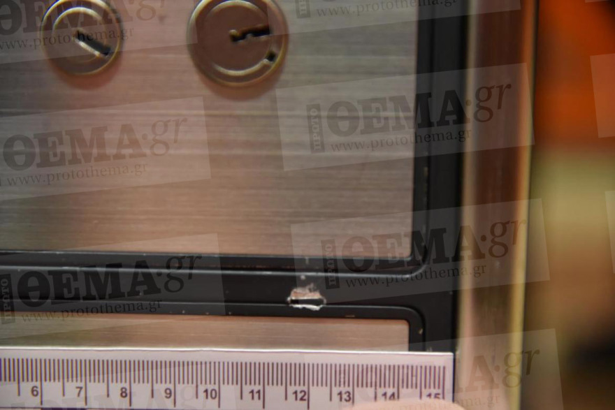 Ριφιφί στο Ψυχικό: Στον ανακριτή ο Βασίλης Γκουρούσης - Στο πλευρό του η Τέτα Καμπουρέλη