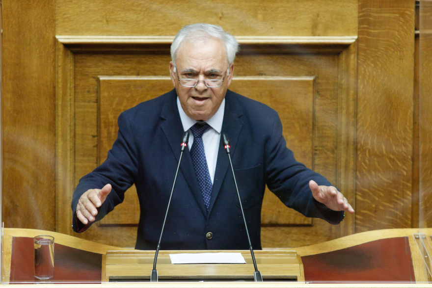 Οι παλιές βαρονίες του ΣΥΡΙΖΑ και το μετέωρο βήμα του Τσίπρα