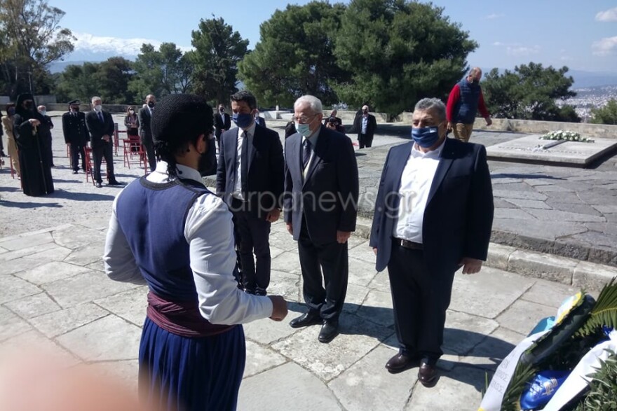 Γιάννα Αγγελοπούλου: Με κρητική φορεσιά στο μνημόσυνο των Βενιζέλων στα Χανιά