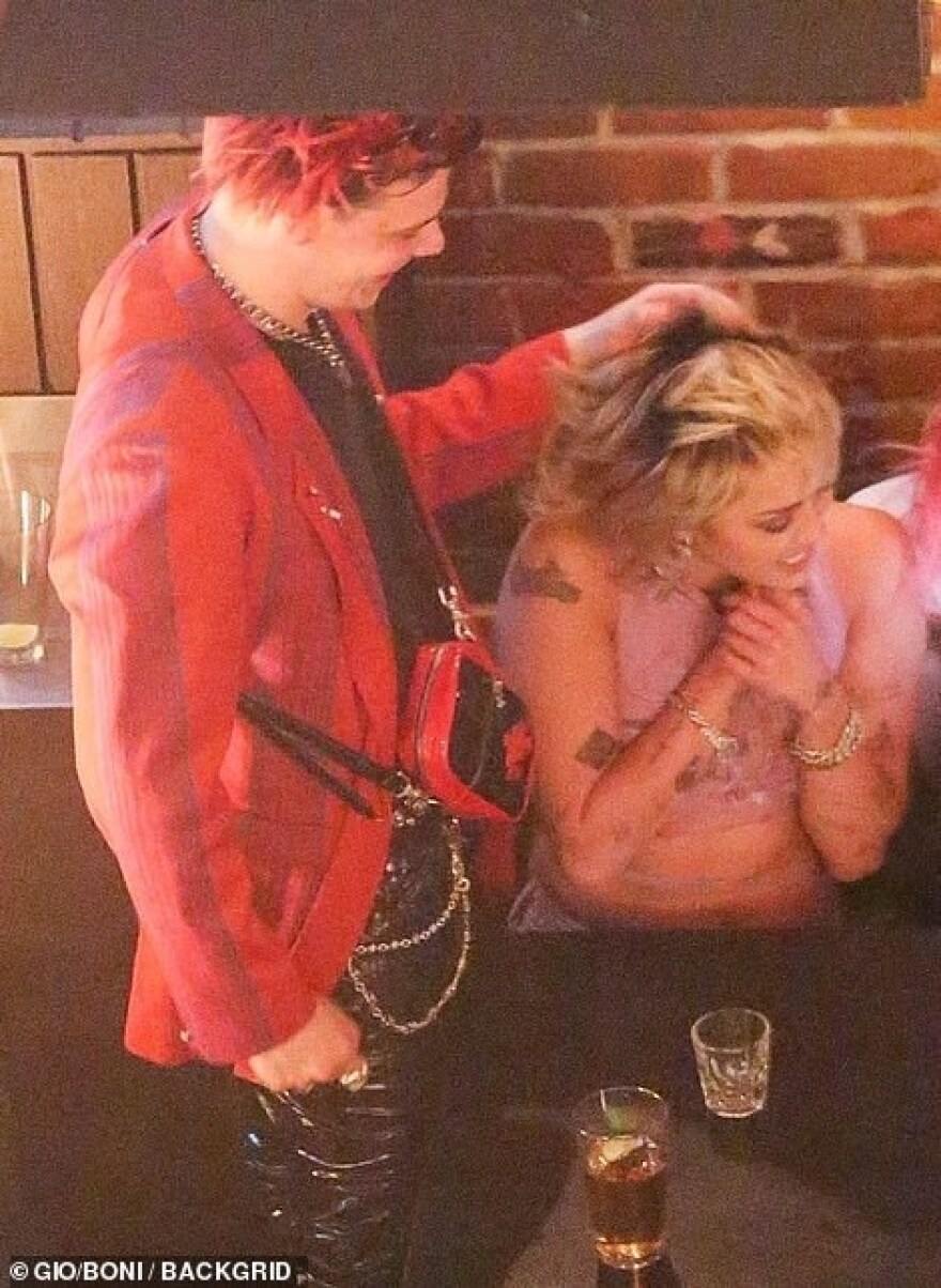 Μάιλι Σάιρους: Ποιος είναι ο νέος έρωτας που μπήκε στη ζωή της; - Δείτε τις φωτογραφίες