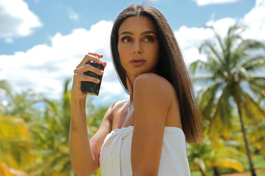 Survivor: Τα πλάνα «φωτιά» στα ντους και οι σέξι εμφανίσεις 