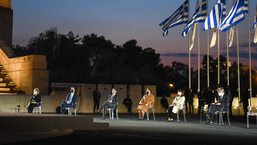 Δείτε βίντεο: Εντυπωσιάζει ο νέος φωτισμός στο Καλλιμάρμαρο