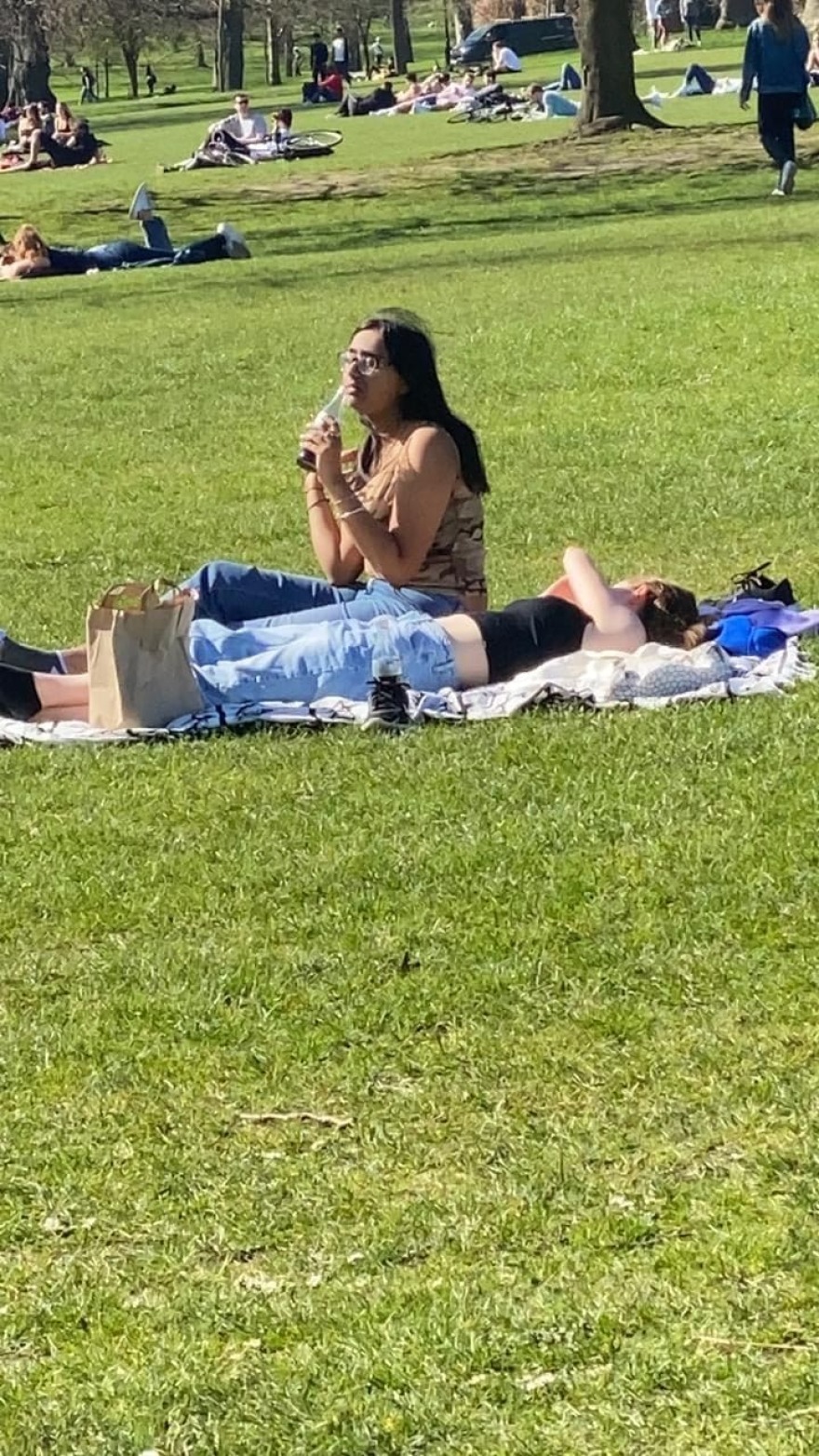 Μίνι «καύσωνας» στη Βρετανία - «Μην ρισκάρετε την προσπάθεια που έχουμε κάνει» το μήνυμα Τζόνσον