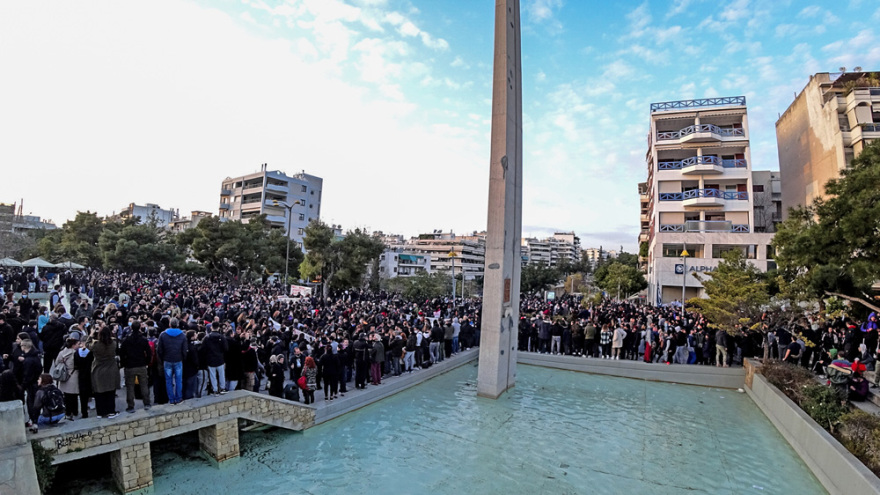 Νέα Σμύρνη: Ραγδαία αύξηση κρουσμάτων μετά τις συγκεντρώσεις και τα επεισόδια