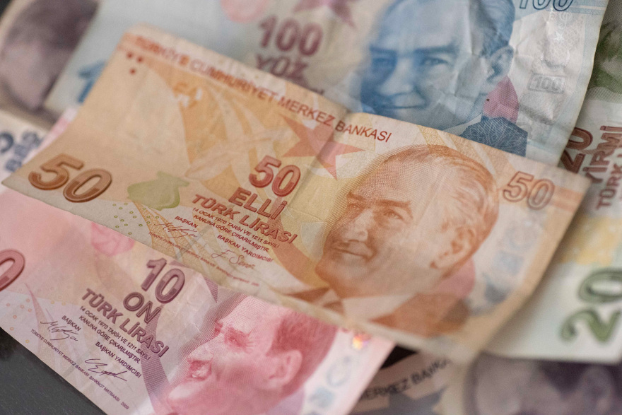 Ερντογάν: Μπρος γκρεμός (capital controls) και πίσω ρέμα (ΔΝΤ)