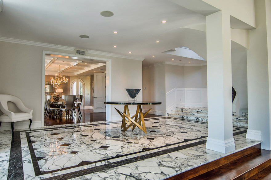  Ένας γαλλικός πύργος στην καρδιά του Los Angeles