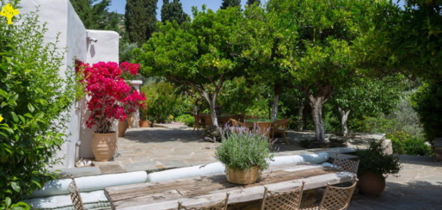 Telegraph: Ποια είναι τα έξι ονειρικά καταλύματα για διακοπές στη «μυστική Μεσόγειο»