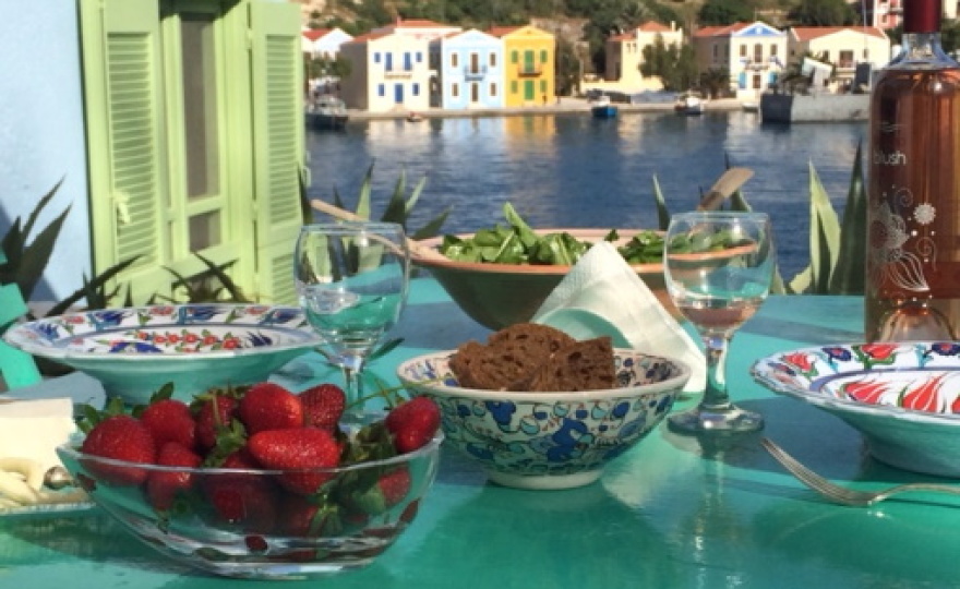 Telegraph: Ποια είναι τα έξι ονειρικά καταλύματα για διακοπές στη «μυστική Μεσόγειο»