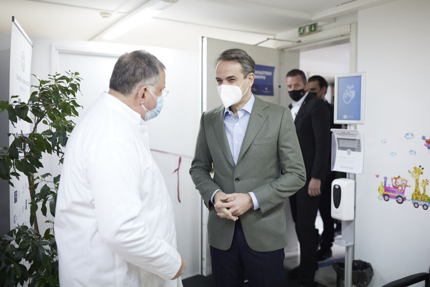 Το Κέντρο Υγείας της Αγίας Παρασκευής επισκέφθηκε ο Κυριάκος Μητσοτάκης 