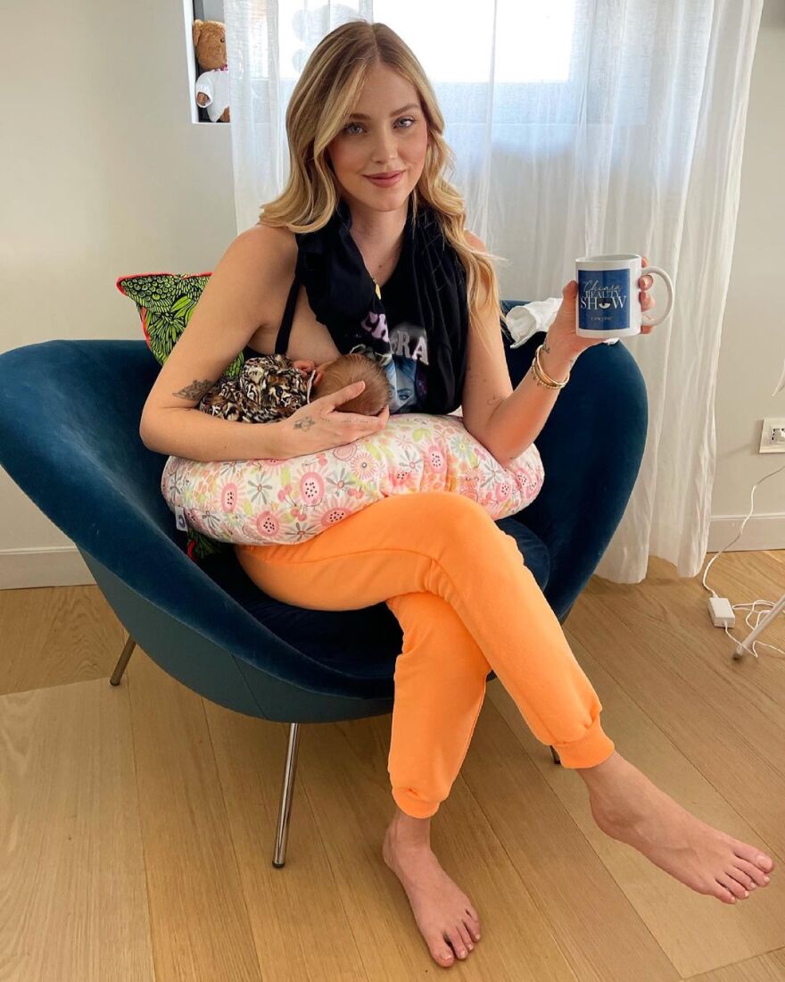 Κιάρα Φεράνι: 7 μέρες μετά τον τοκετό με επίπεδη κοιλιά, γίνεται; - Φωτογραφίες