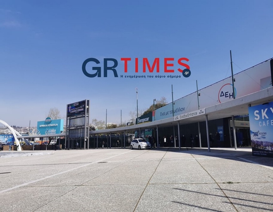 Θεσσαλονίκη: Μεγάλη ανταπόκριση για rapid test - Ουρά στη ΔΕΘ (βίντεο και φωτογραφίες)