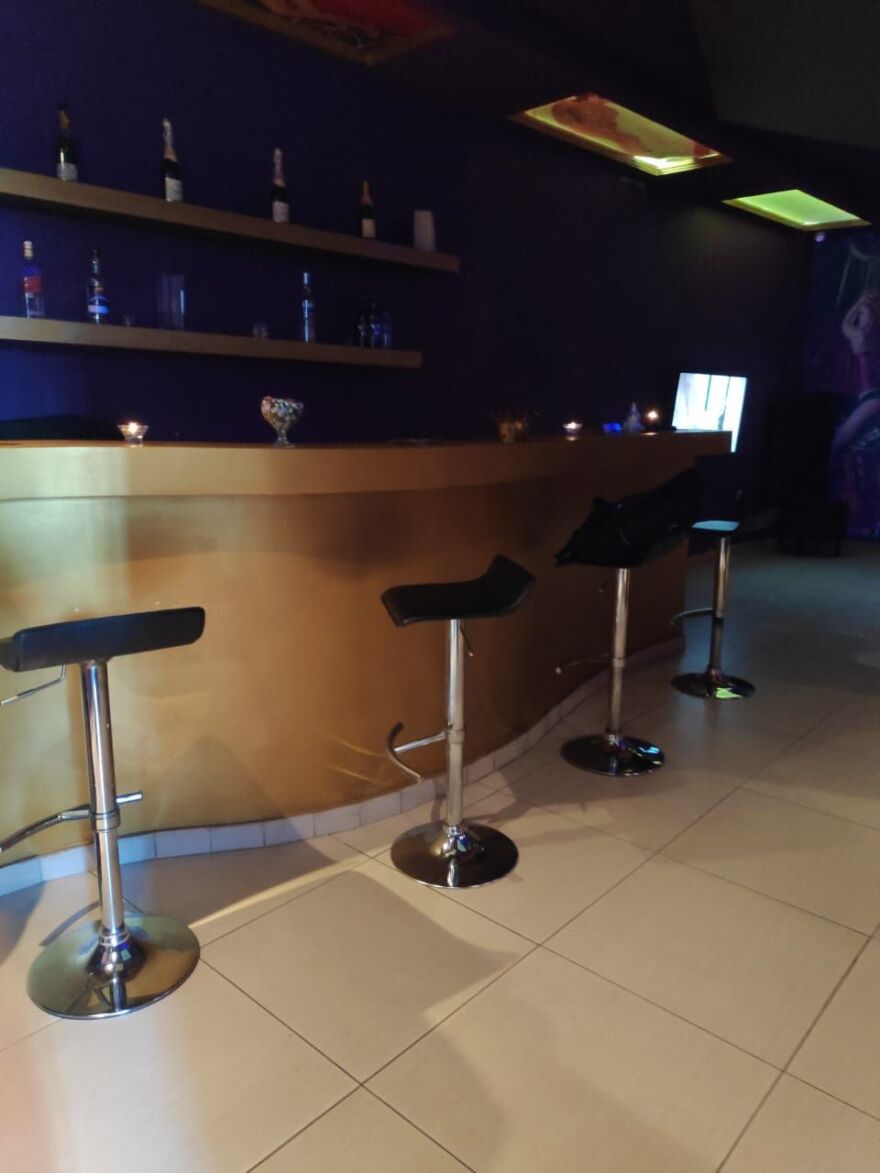 Κορωνοϊός: Έφοδος σε δύο οίκους ανοχής - Επ’ αυτοφώρω επαγγελματίες και πελάτες