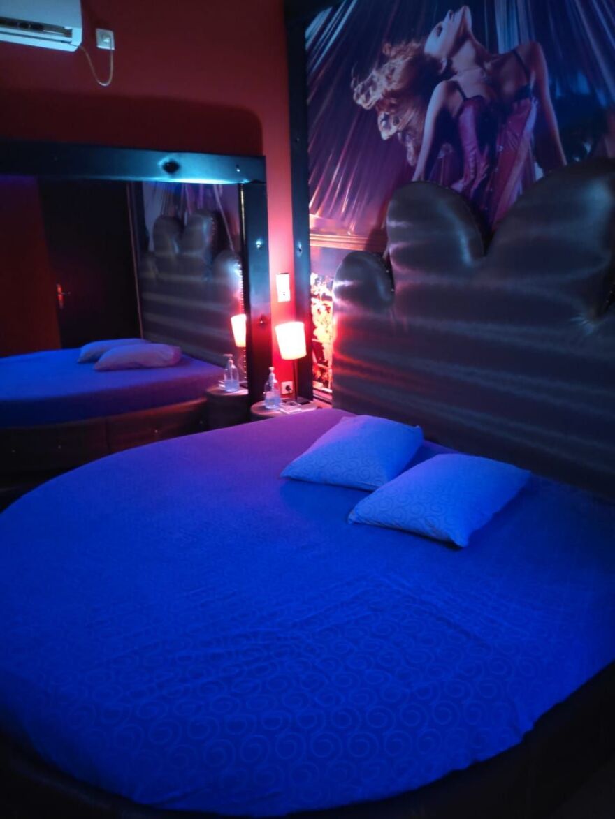 Κορωνοϊός: Έφοδος σε δύο οίκους ανοχής - Επ’ αυτοφώρω επαγγελματίες και πελάτες