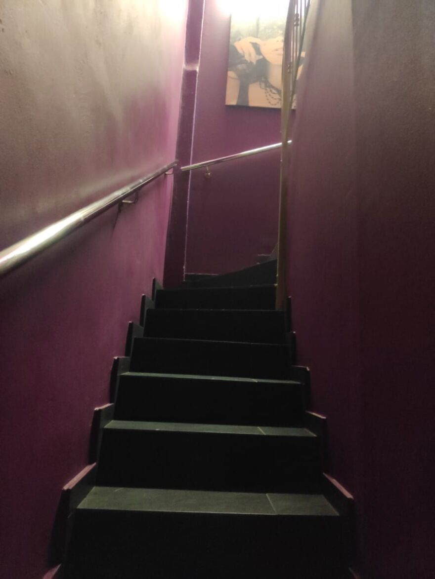 Κορωνοϊός: Έφοδος σε δύο οίκους ανοχής - Επ’ αυτοφώρω επαγγελματίες και πελάτες