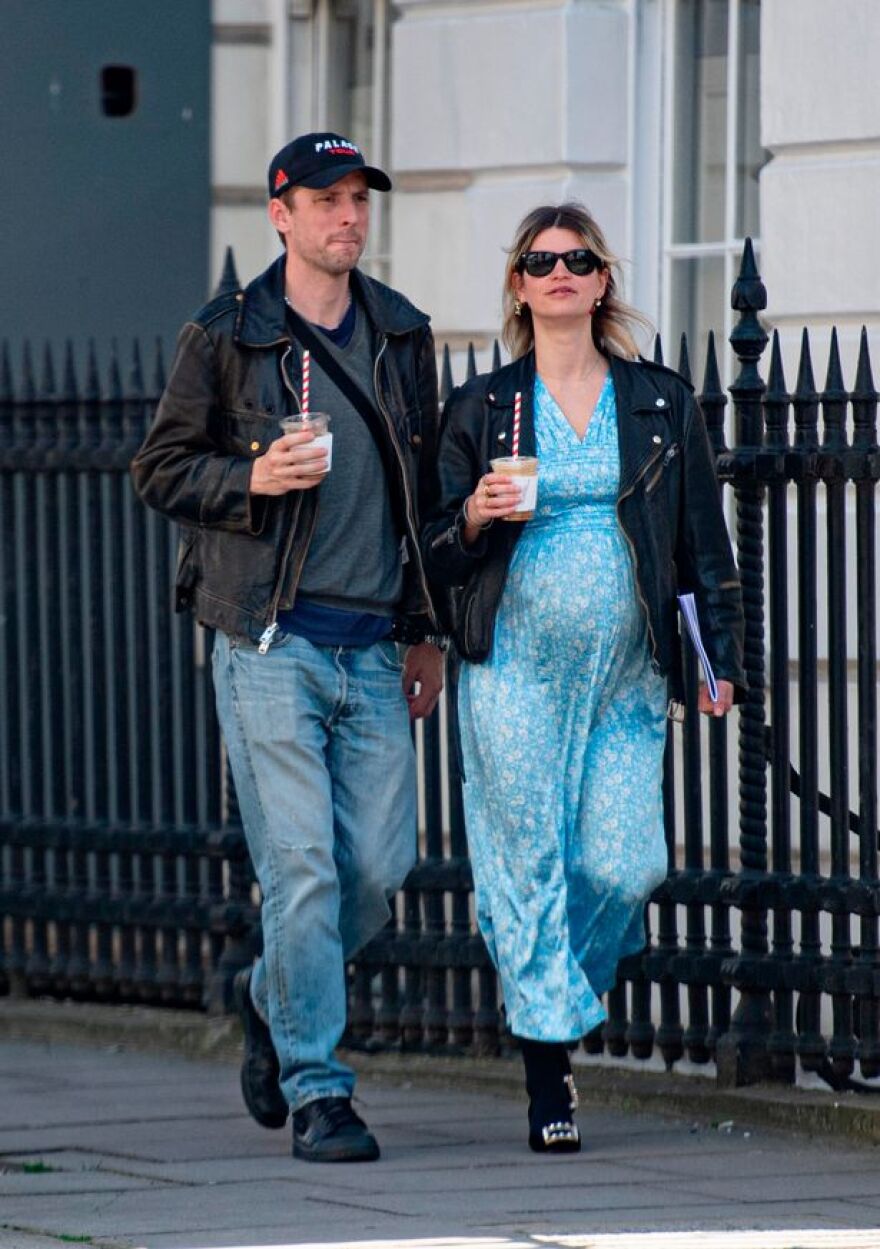 Πίξι Γκέλντοφ - Τζορτζ Μπάρνετ: Περιμένουν το πρώτο τους παιδί