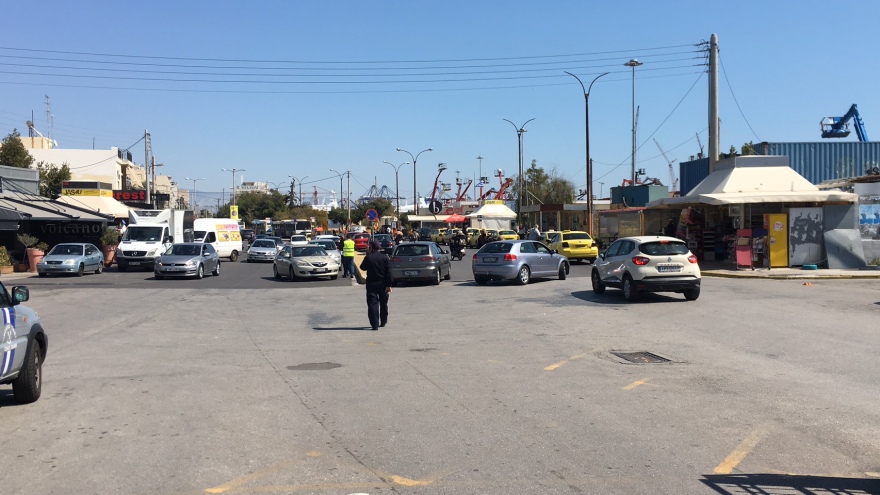 Πέραμα: Το... έβαλαν για Σαλαμίνα οι Αθηναίοι, αλλά δεν επιτρέπεται η θαλάσσια μετακίνηση