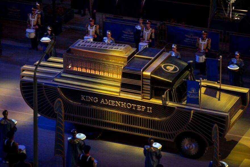 Αίγυπτος: Η ιστορική πομπή μεταφοράς των Φαραώ στο νέο μουσείο στο Κάιρο