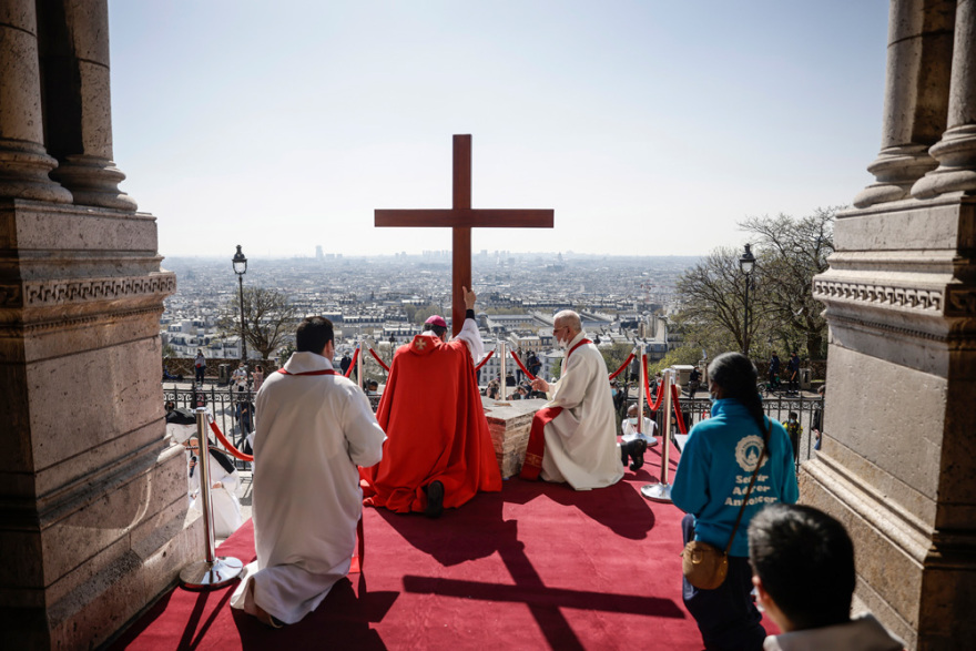 Πάσχα των Καθολικών: Εκατομμύρια άνθρωποι γιορτάζουν υπό αυστηρούς περιορισμούς