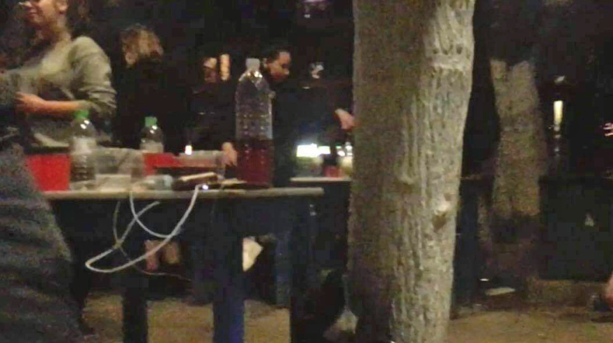 Κοσμοπλημμύρα στις πλατείες έφεραν ο καλός καιρός και η χαλάρωση - Φωτό και βίντεο