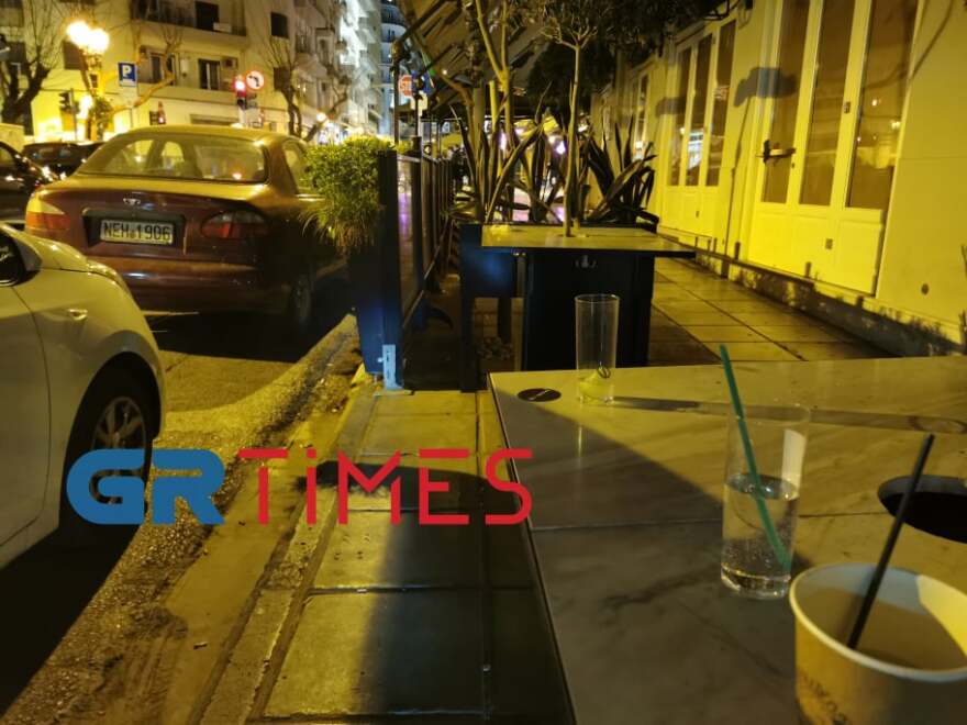 Θεσσαλονίκη: Νέος συνωστισμός με... κοκτέιλ - Επέμβαση της ΕΛΑΣ