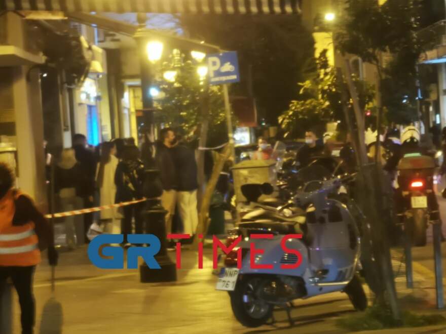 Θεσσαλονίκη: Νέος συνωστισμός με... κοκτέιλ - Επέμβαση της ΕΛΑΣ