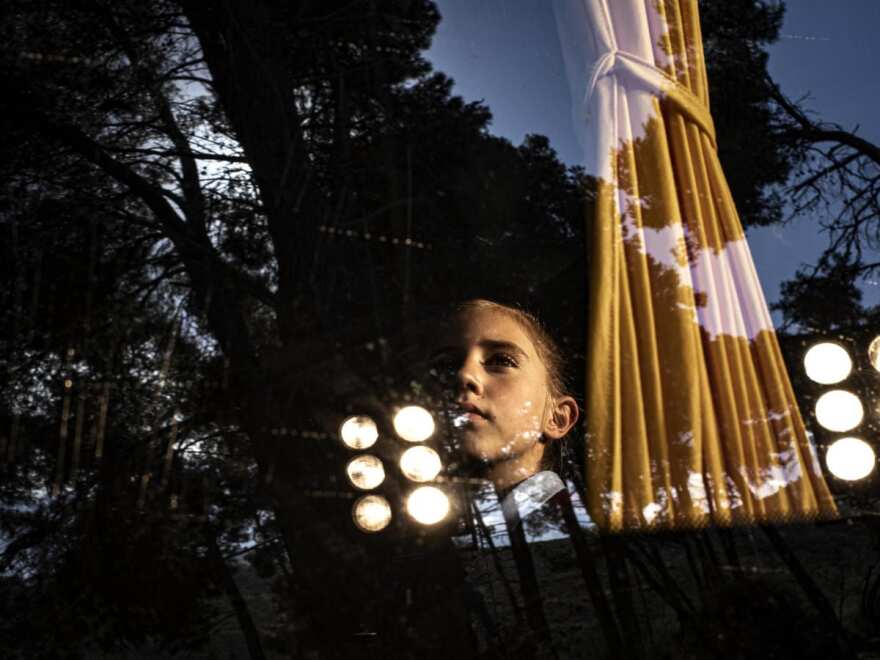 Σιωπηλός Δρόμος - Mega: Απόψε η πρεμιέρα - Βίντεο & φωτογραφίες από το πρώτο επεισόδιο