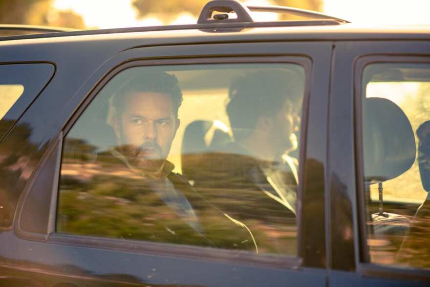 Σιωπηλός Δρόμος - Mega: Απόψε η πρεμιέρα - Βίντεο & φωτογραφίες από το πρώτο επεισόδιο