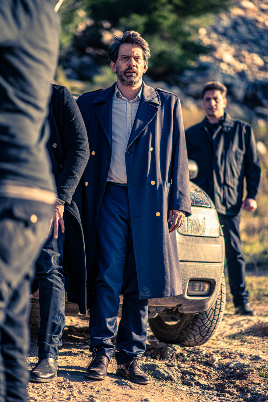 Σιωπηλός Δρόμος - Mega: Απόψε η πρεμιέρα - Βίντεο & φωτογραφίες από το πρώτο επεισόδιο