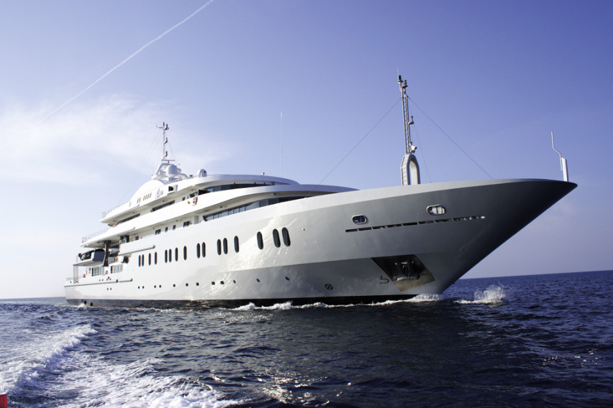 Nικόλας Δαφνιάς - Σοφία Λιβέρα: Βασιλικά γιοτ με ελληνική υπογραφή