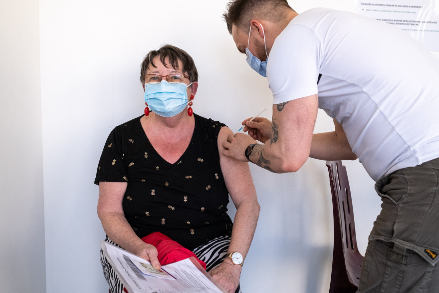 Κορωνοϊός: Το τρίτο κύμα της πανδημίας εξαπλώνεται γρήγορα και παντού στην Ευρώπη