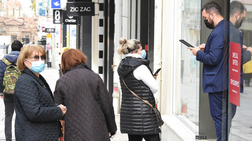 Ανοιχτά καταστήματα από σήμερα - Λιανεμπόριο: Εκπτώσεις έως και 70% -Τηρούν τα μέτρα οι καταναλωτές