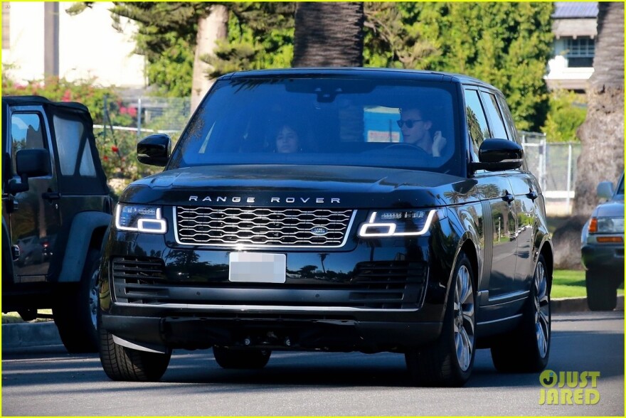 Σον Μέντες και Καμίλα Καμπέλο: Έπεσαν θύματα ληστείας - Βρέθηκε το κλεμμένο όχημα