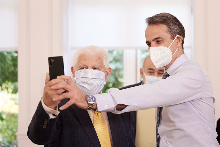 Μητσοτάκης: Καταφέραμε και ξεπεράσαμε το φράγμα των 2 εκατομμυρίων εμβολιασμών