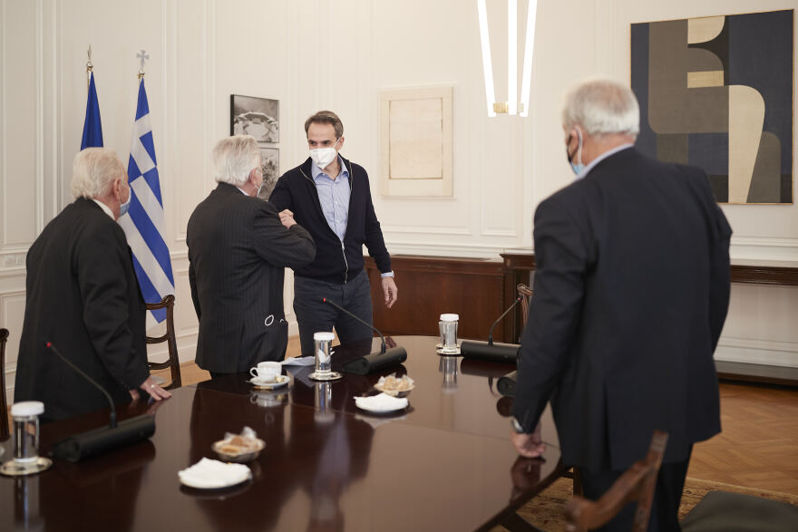 Μητσοτάκης: Να πείσουμε τους ηλικιωμένους να κάνουν το εμβόλιο