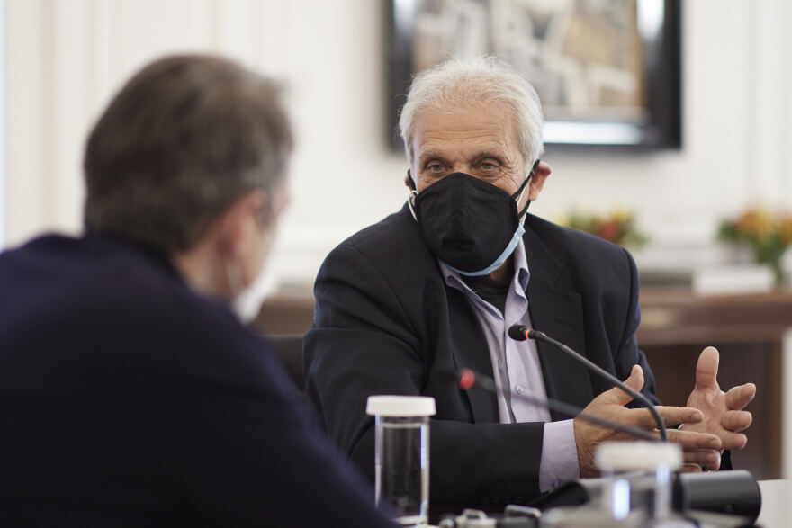 Μητσοτάκης: Να πείσουμε τους ηλικιωμένους να κάνουν το εμβόλιο