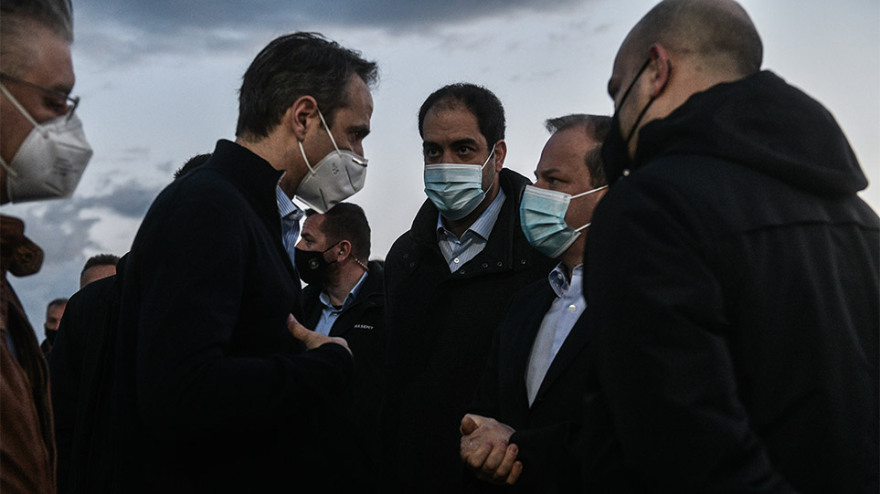 Στο αμαξοστάσιο του ΟΣΥ τα ξημερώματα ο Μητσοτάκης: 500 καινούργια λεωφορεία μέσα σε 18 μήνες