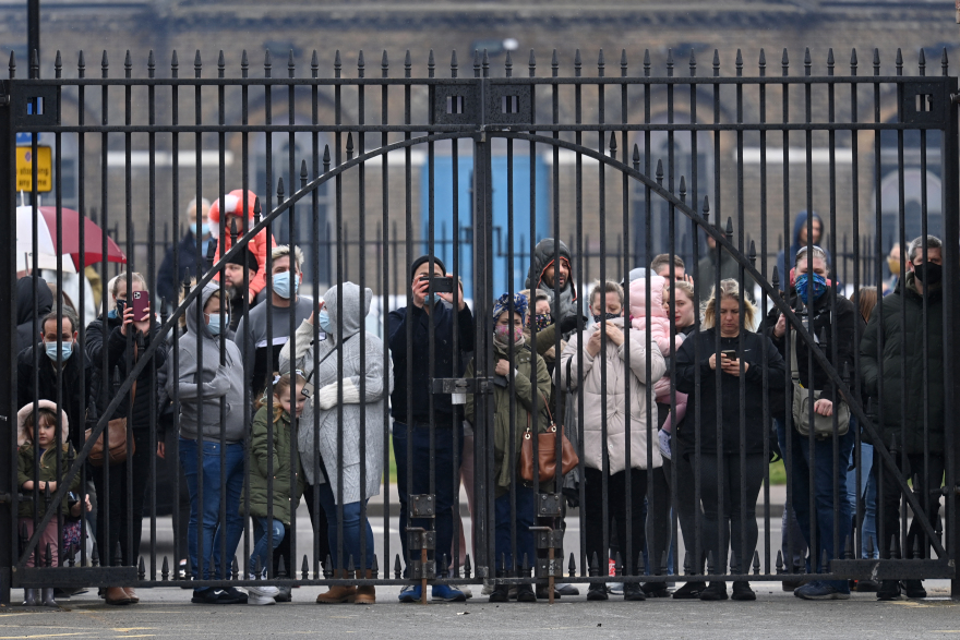 Βήμα-βήμα το «τελευταίο ταξίδι» του Φίλιππου: Το πρωτόκολλο, οι 30 καλεσμένοι και η κηδεία το επόμενο Σάββατο