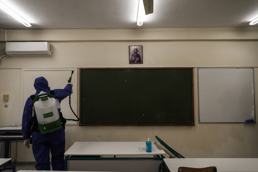 Με «πιλότο» τα λύκεια το άνοιγμα όλων των βαθμίδων της εκπαίδευσης