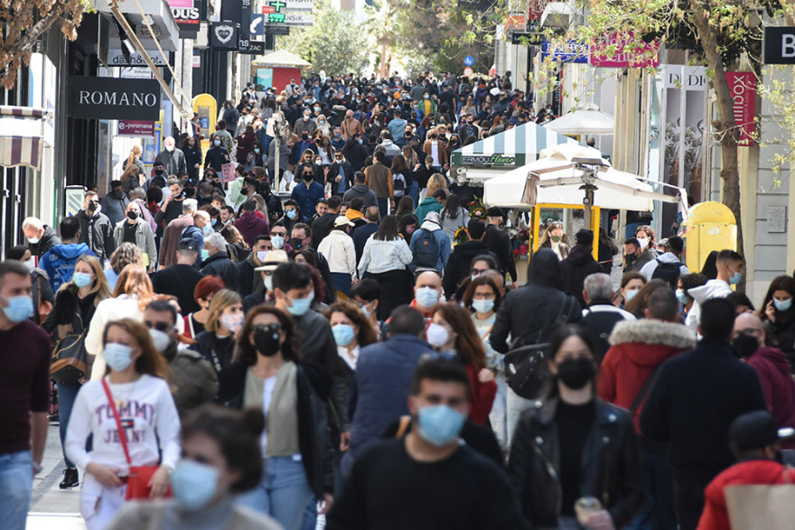Lockdown: Ψώνια αντί για παραλίες προτίμησαν οι Αθηναίοι - Χαμός στην Ερμού